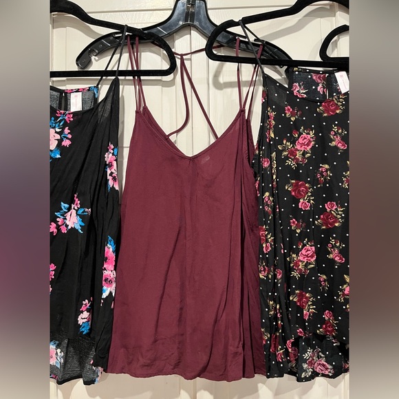 Bundle of no boundaries tops EUC - Picture 3 of 5